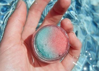 5 tips για να φτιάξεις με επιτυχία το καλύτερο DIY scrub χειλιών