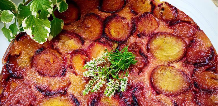 Οld fashioned cake με δαμάσκηνα