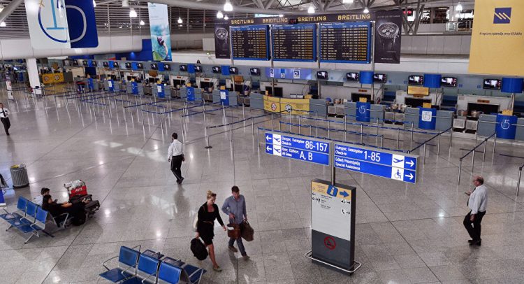Φρένο στις αφίξεις από το εξωτερικό έβαλε η πανδημία