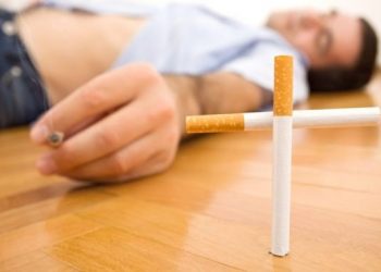 Πώς το κάπνισμα μπορεί να επιφέρει αιφνίδιο εγκεφαλικό και θάνατο