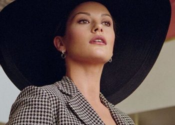 Η Catherine Zeta-Jones υιοθέτησε το απόλυτο κούρεμα της σεζόν