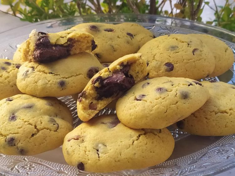 Cookies με σοκολάτα και γέμιση μερέντας