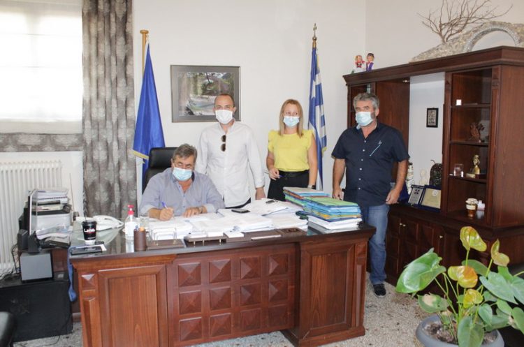 Σύμβαση έργου για συντήρηση σχολικών κτιρίων υπεγράφη στον Δήμο Πύλης