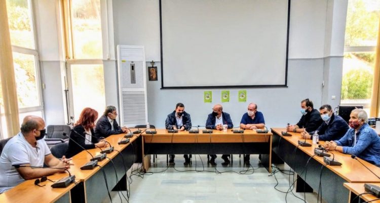 Σκρέκας: Έκτακτη επιχορήγηση 150.000 ευρώ στο Δήμο Φαρκαδόνας