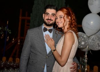 Λίγο πριν τον γάμο… Λαμπερή εκδήλωση αρραβώνων για τον Κωνσταντίνο Τσιατσούλη και τη Γεωργία Τάρλα