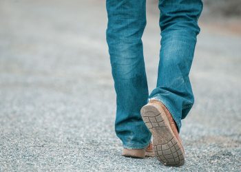 Περπάτημα: Πώς πρέπει να γίνεται για να αποκομίζετε τα μέγιστα οφέλη για την υγεία