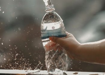 5 εποχικά φρούτα που πρέπει να βάλετε στο πιάτο