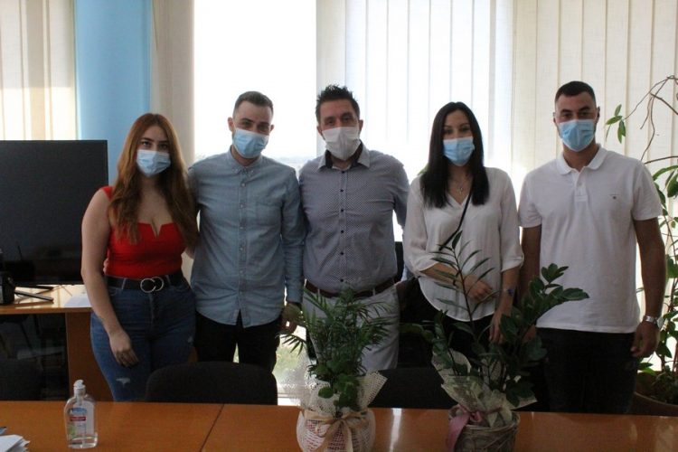 Όρκοι αιώνιας πίστης για δύο ζευγάρια στο Δημαρχείο Φαρκαδόνας