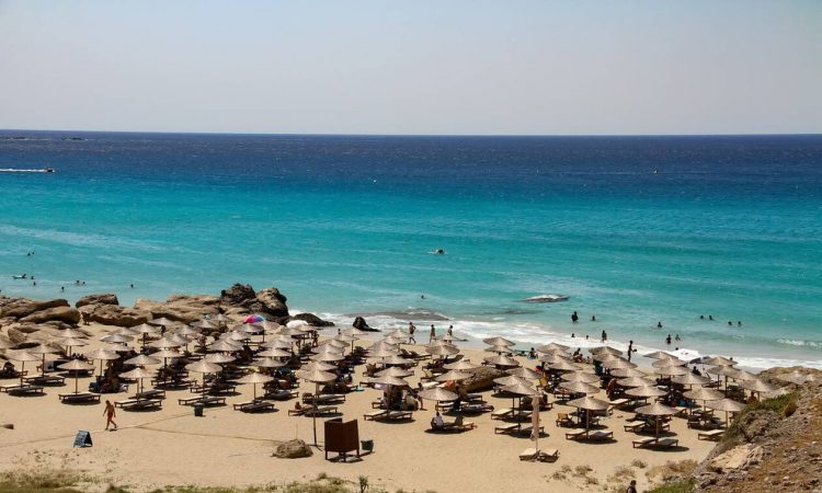 Αίθριος ο καιρός της Κυριακής – Εξασθενούν τα μποφόρ στο Αιγαίο