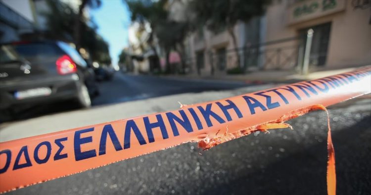“Μπούκαραν” σε σούπερ μάρκετ στα Τρίκαλα
