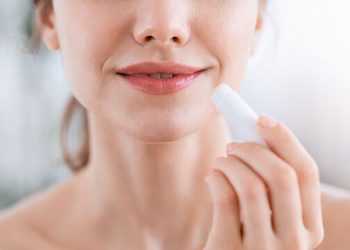 Φτιάξτε το δικό σας lip balm σε πέντε μόνο λεπτά