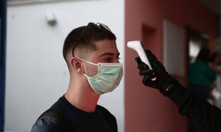 Άνοιγμα σχολείων – Ζαχαράκη: Πότε θα υπάρχει «διάλειμμα» από τη μάσκα