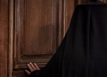 Λάρισα: Σε απολογία πρώην αρχιμανδρίτης για μεγάλο χρηματικό ποσό και πολύτιμες εικόνες που έκαναν φτερά – Χάθηκε από προσώπου γης