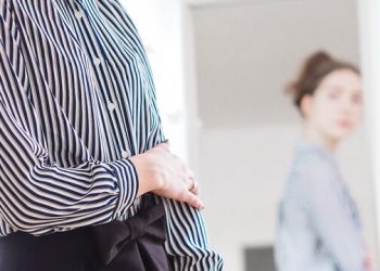 Εννέα τρόποι να φορέσεις ένα κλασικό πουκάμισο το φθινόπωρο