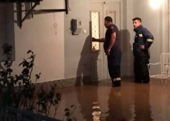 Χαμός στην Πυροσβεστική: 630 κλήσεις και 450 διασώσεις στη Θεσσαλία τις τελευταίες ώρες