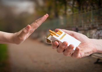 Εκπληκτικοί φυσικοί τρόποι και προϊόντα που σε βοηθούν να κόψεις το κάπνισμα