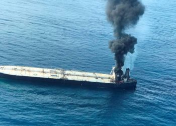 Φωτιά σε τάνκερ ανοιχτά της Σρι Λάνκα – Πέντε Έλληνες στο πλήρωμα