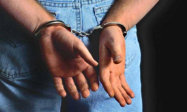 Κρατούμενος που απέδρασε παραδόθηκε 7 φορές και δεν τον συλλάμβανε η αστυνομία