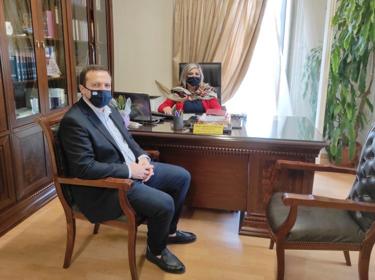 Mε τον Βουλευτή της ΝΔ Θανάση Λιούτα συναντήθηκε η διευθύντρια της δευτεροβάθμιας εκπαίδευσης