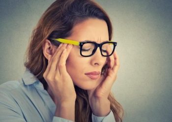 Τροφές και ποτά που πυροδοτούν τις ημικρανίες