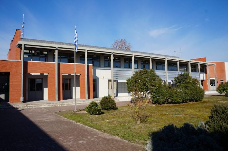 Αναστολή λειτουργίας τμημάτων του 2ου ΕΠΑΛ Τρικάλων λόγω covid