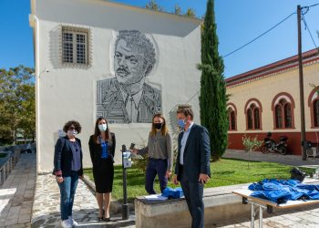 Ευρωπαϊκή Πράσινη Συμφωνία στα Τρίκαλα με 16 ηλιακούς φορτιστές δωρεάν φόρτισης