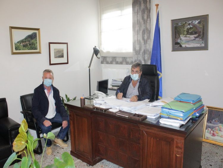 Αναπλάσεις κοινοχρήστων χώρων τοπικών Κοινοτήτων Παλαιομοναστήρου και Πιαλείας