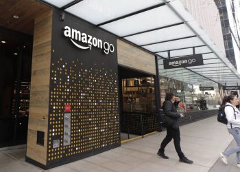 Amazon: Μολύνθηκαν από κορονοϊό 20.000 εργαζόμενοι – Χιλιάδες τεστ την ημέρα