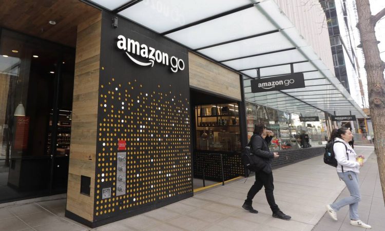 Amazon: Μολύνθηκαν από κορονοϊό 20.000 εργαζόμενοι – Χιλιάδες τεστ την ημέρα
