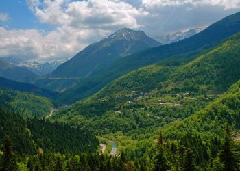 save aspropotamos: Δεν θα επιτρέψουμε την εγκατάσταση ούτε μιας ανεμογεννήτριας σε καμία κορυφή του παρθένου Ασπροποτάμου!