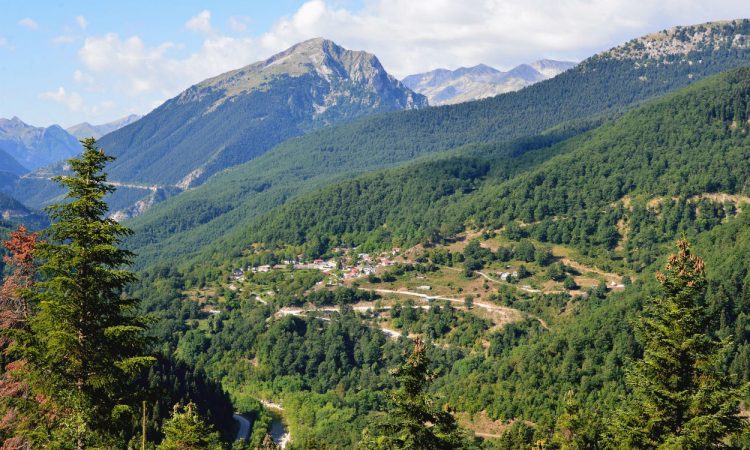 Εργασίες για τη βελτίωση του δρόμου προς Μηλιά Ασπροποτάμου