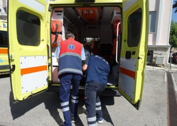 ΙΧ έπεσε σε κολώνα στο Μύλο Τσαγκάδα-Τραυματίες οι 2 από τους 4 επιβαίνοντες