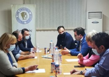 Χριστουγεννιάτικες  δράσεις και έργα του Δ. Τρικκαίων συζητήθηκαν με τον Εμπορικό Σύλλογο Τρικάλων
