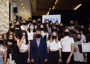Μαθητές  σχολείων της Θεσσαλίας, ανάμεσά τους το 1ο ΓΕΛ Τρικάλων, μας «συστήνουν» τα έργα του ΕΣΠΑ