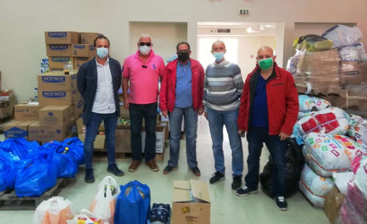 Παραδόθηκαν είδη πρώτης ανάγκης στον Δήμο Μουζακίου