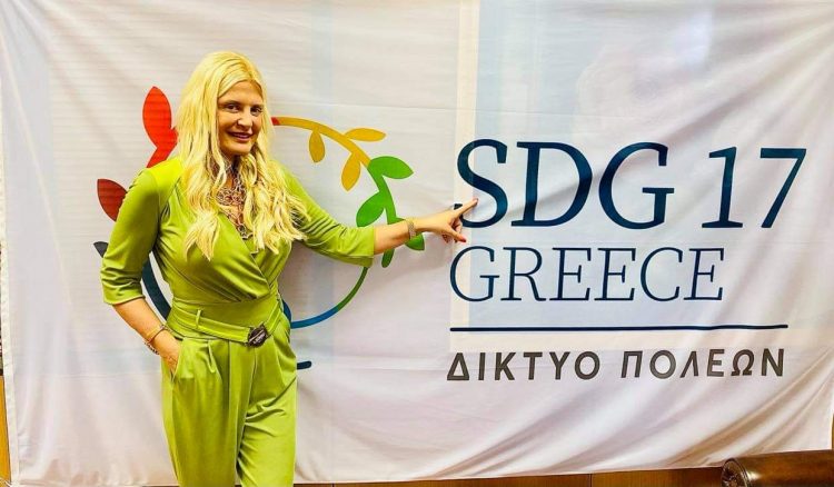 Μαρινα Πατούλη και Δημήτρης Παπαστεργίου θα “ντύσουν” στα μπλε την Κεντρική Γέφυρα το Σάββατο