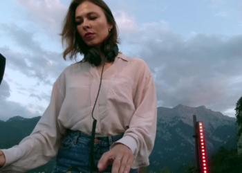 Η διασημότερη γυναίκα DJ του πλανήτη έπαιξε μουσική στον Όλυμπο μαγεύοντας και τους… Θεούς (φωτο – βίντεο)