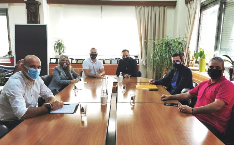 Συνάντηση για ζητήματα υποδομών στα σχολεία