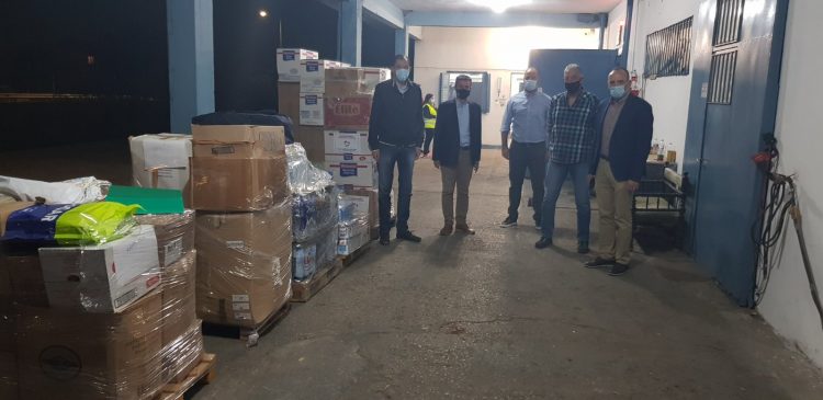 Τρόφιμα και είδη πρώτης ανάγκης παρέδωσε η Περιφέρεια στους πλημμυροπαθείς
