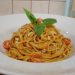Spaghetti με Pesto λιαστής ντομάτας, βασιλικό και κόκκινη πιπεριά