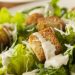 Πώς να μειώσετε θερμίδες, αλλά όχι γεύση, από τη σαλάτα σας