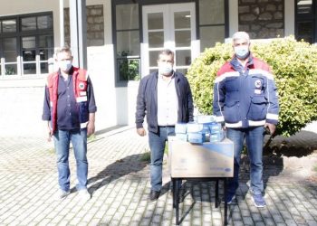 Υγειονομικό υλικό παραδόθηκε στον Τομέα του ΕΚΑΒ Πύλης