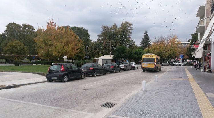 Απαγορεύεται η στάση και η στάθμευση στην κεντρική πλατεία Τρικάλων