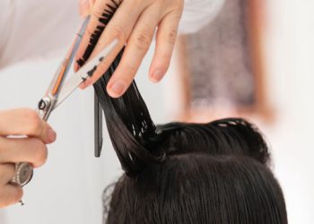 4 ερωτήσεις που πρέπει να κάνεις στον εαυτό σου πριν από ένα κούρεμα