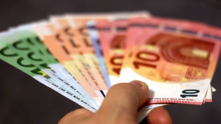 Επίδομα ειδικού σκοπού: Ποιοι θα πάρουν τα 534 ευρώ – Αναλυτικά οι δικαιούχοι