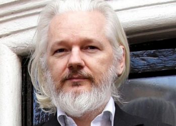 Όχι στην έκδοση του Assange