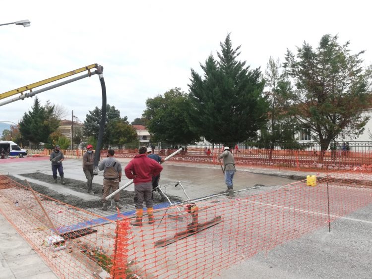 Εργασίες για υπερυψωμένη διάβαση έξω από το δημοτικό σχολείο Μεγαλοχωρίου