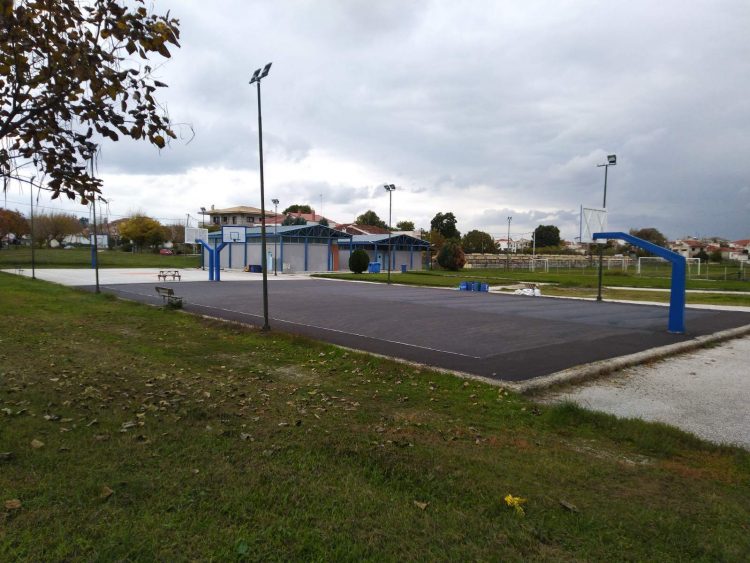 Ολοκληρώθηκε το γήπεδο μπάσκετ στον Πυργετό-Χρ. Μιχαλάκης: Με πράξεις διαμορφώνουμε μία καλύτερη καθημερινότητα
