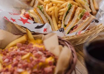 Tα Goody’s Burger House εξυπηρετούν κανονικά παραγγελίες takeaway & delivery