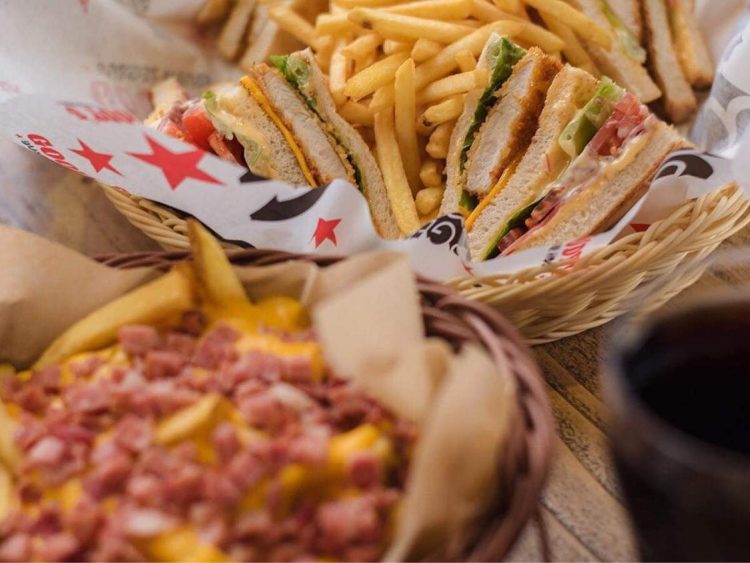 Tα Goody’s Burger House εξυπηρετούν κανονικά παραγγελίες takeaway & delivery